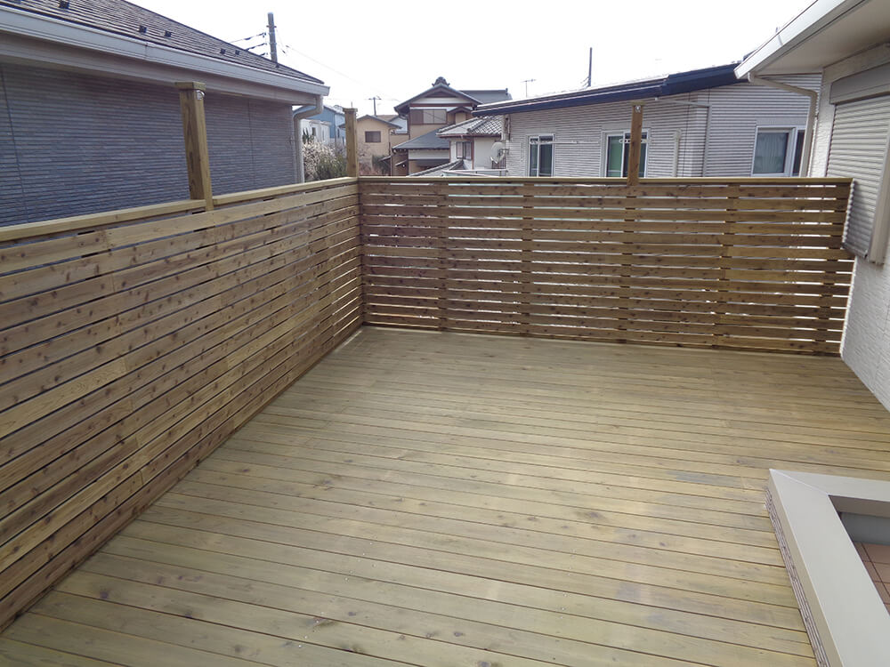 バルコニーウッドデッキ