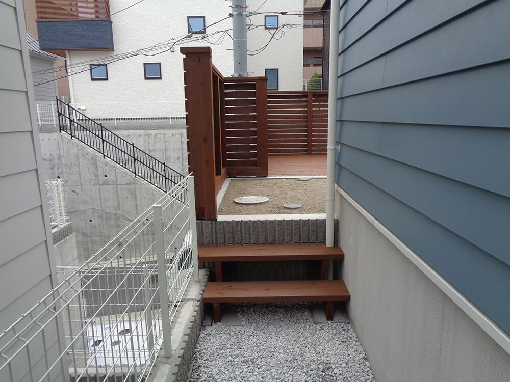 神奈川県茅ヶ崎市の車庫上・ガレージウッドデッキ施工例7