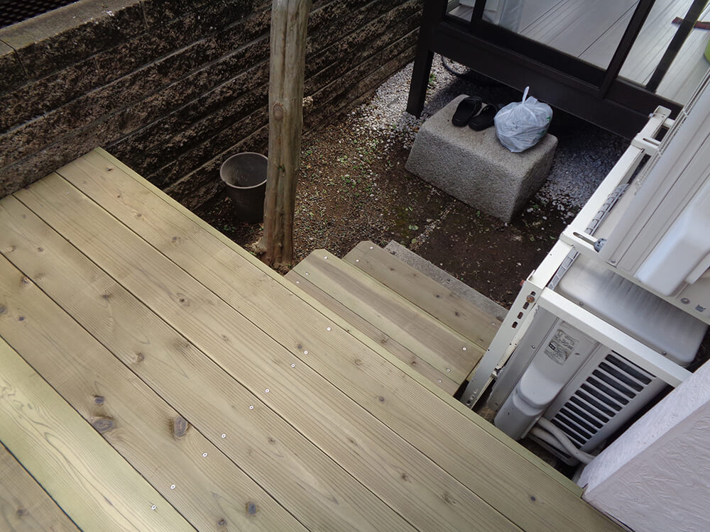 横浜市青葉区の傾斜地ウッドデッキ施工例5