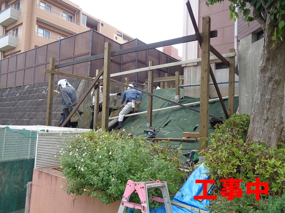 横浜市青葉区の傾斜地ウッドデッキ施工例6