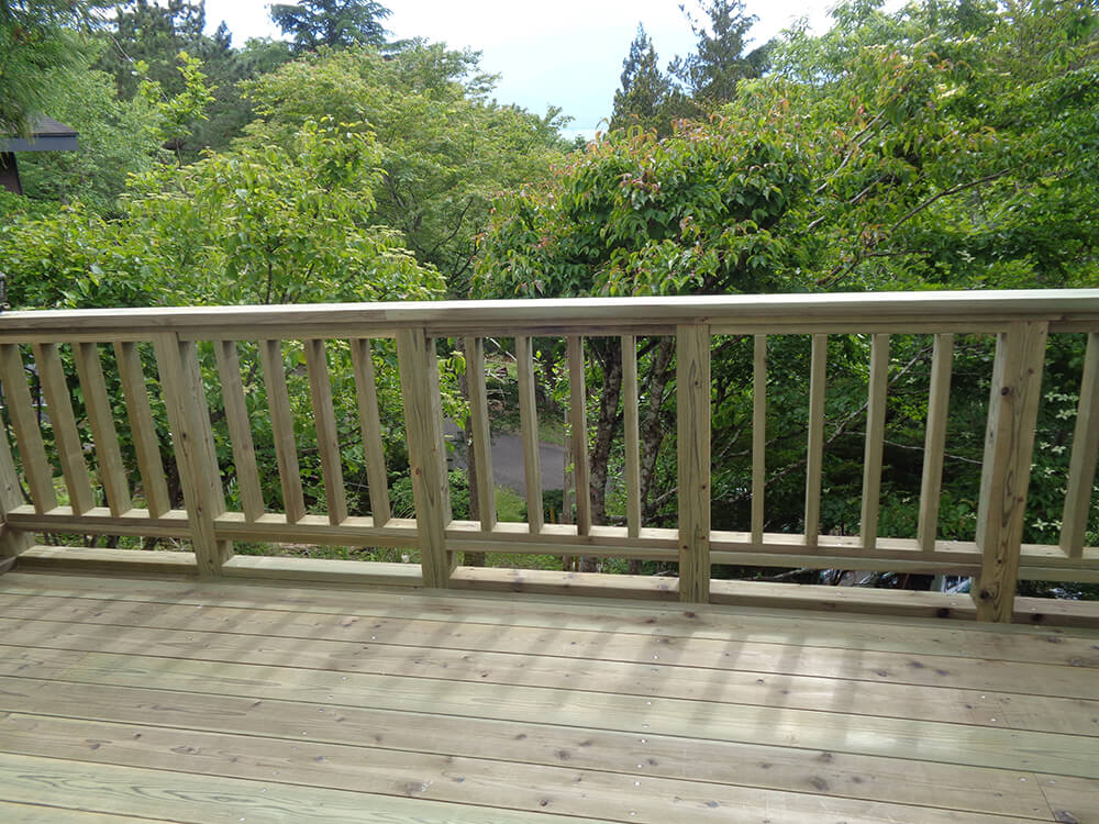 静岡県熱海市の傾斜地ウッドデッキ施工例5
