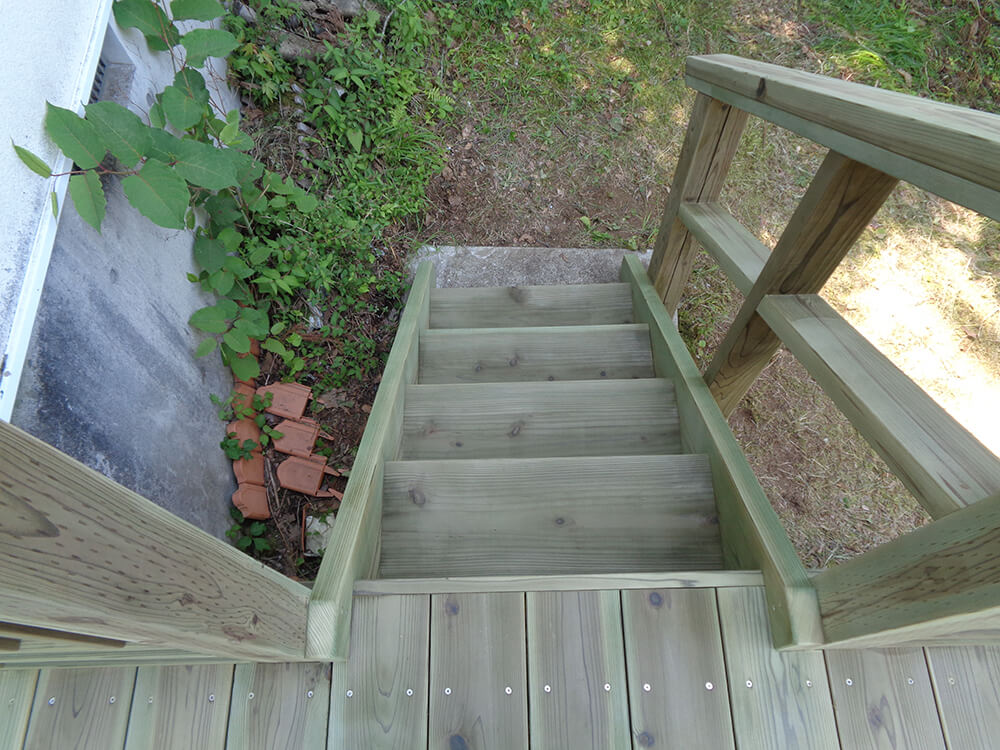 静岡県熱海市の傾斜地ウッドデッキ施工例6