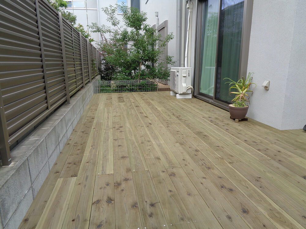 神奈川県藤沢市 庭 ウッドデッキ2