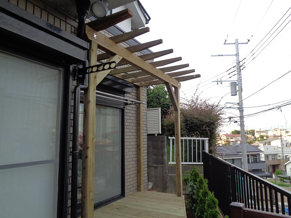 横浜市中区 庭 ウッドデッキ2