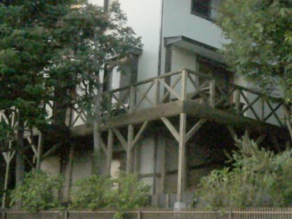 神奈川県川崎市宮前区の傾斜地・ハイデッキウッドデッキ施工