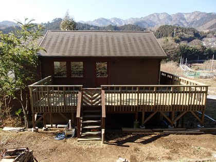 神奈川県川崎市宮前区の傾斜地・ハイデッキウッドデッキ施工