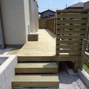 横浜市　庭ウッドデッキ施工