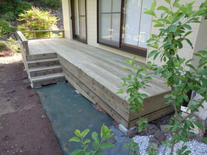 静岡県伊東市 庭 ウッドデッキ