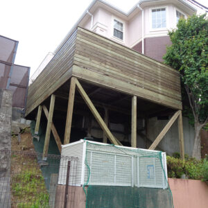 横浜市青葉区 傾斜地ウッドデッキ