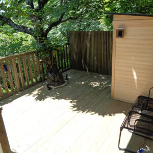 静岡県熱海市 傾斜地ウッドデッキ施工　