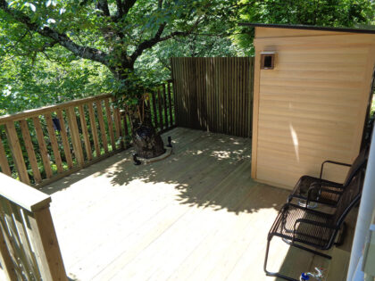 静岡県熱海市 傾斜地ウッドデッキ施工　